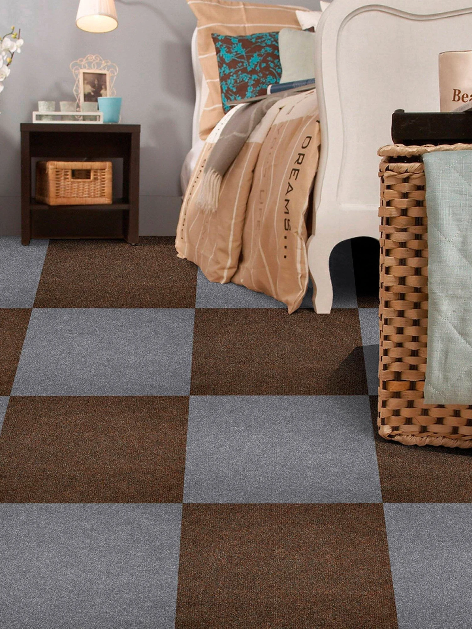 Teppichbodenfliese, Silber 1 Teppichbodenfliese, Silber