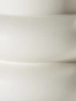 Vase, Creme -Häuser Lieferungen Verkauf Banda Vase Weiss Creme 13x13x27 lup2