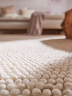 Woll-Teppich, Vanity White -Häuser Lieferungen Verkauf Malmby Handwebteppich beige VanityWhite mil4