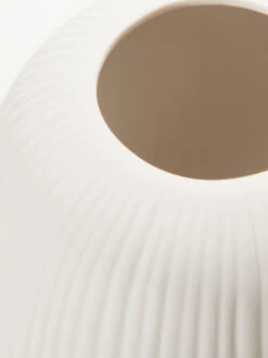 Vase, Weiss -Häuser Lieferungen Verkauf Sinya Vase Creme Weiss 13x13x172C9 lup1