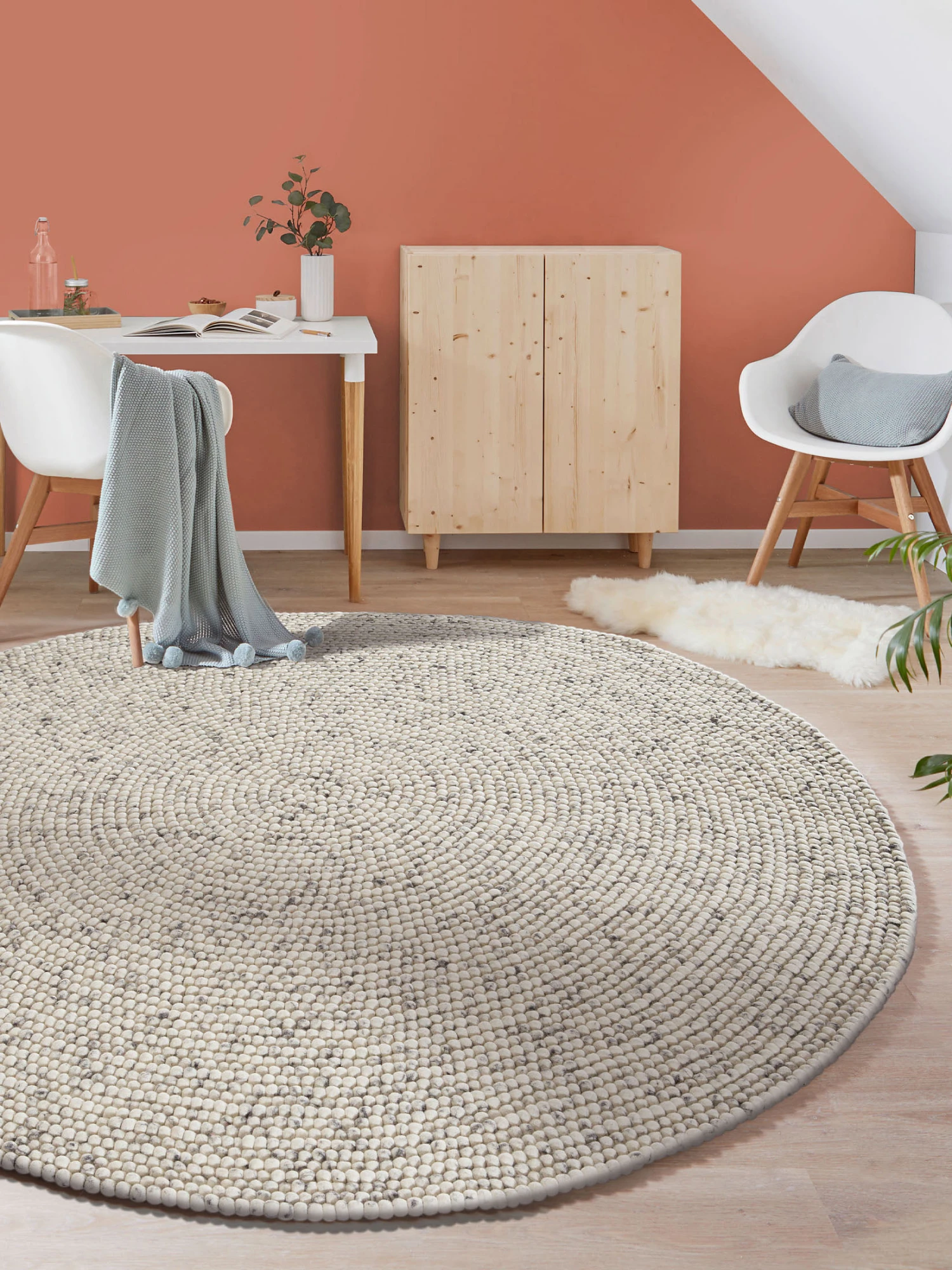 Filzkugel-Teppich, Grey Natural 1 Filzkugel-Teppich, Grey Natural