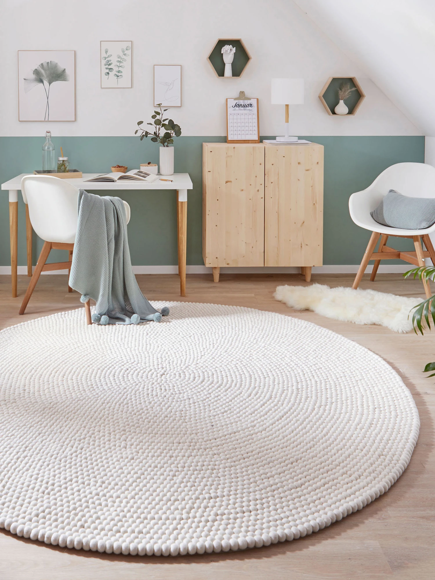 Filzkugel-Teppich, White 1 Filzkugel-Teppich, White